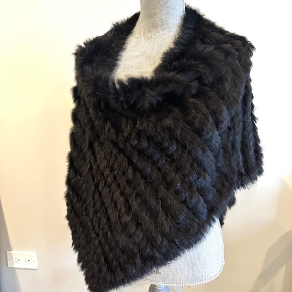 Faux Fur Poncho - Picture 3 of 11